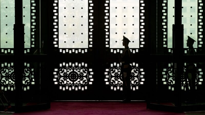 媒体人揭习近平困境：权力愈大愈不安