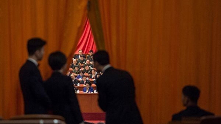 【禁闻】五中全会藏权力较量 习为第四任期铺路？