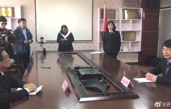海归博士遭羁押3年 114次庭审后被撤诉