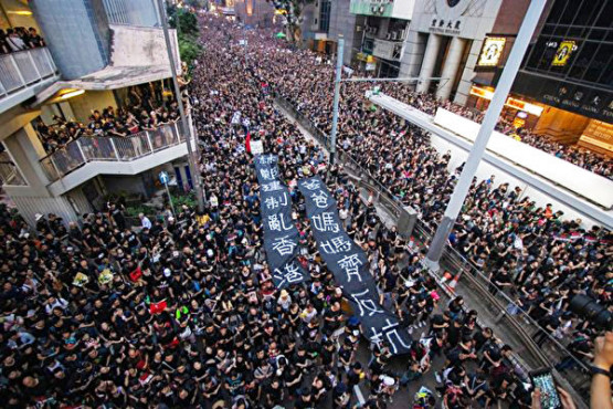 港人连爆抗议活动 港媒：北京吃惊未获情报